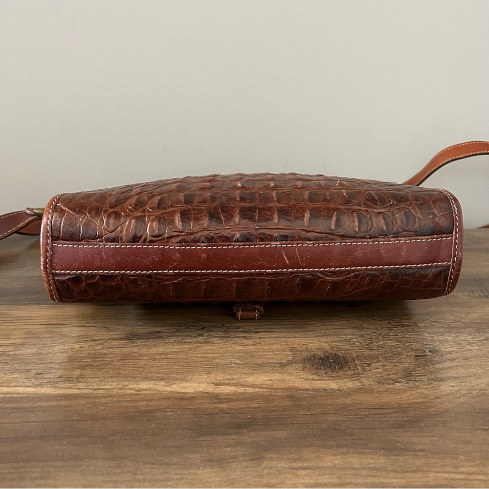 BRAHMIN croc embossed leather crossbody
vintage, heritage, designer, 90s, Y2K - Picture 6 of 16